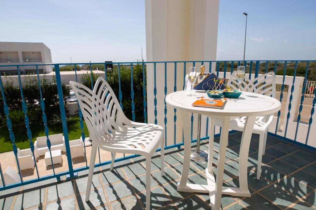 Gigli Hotel Salento Марина-ди-Песколузе Экстерьер фото